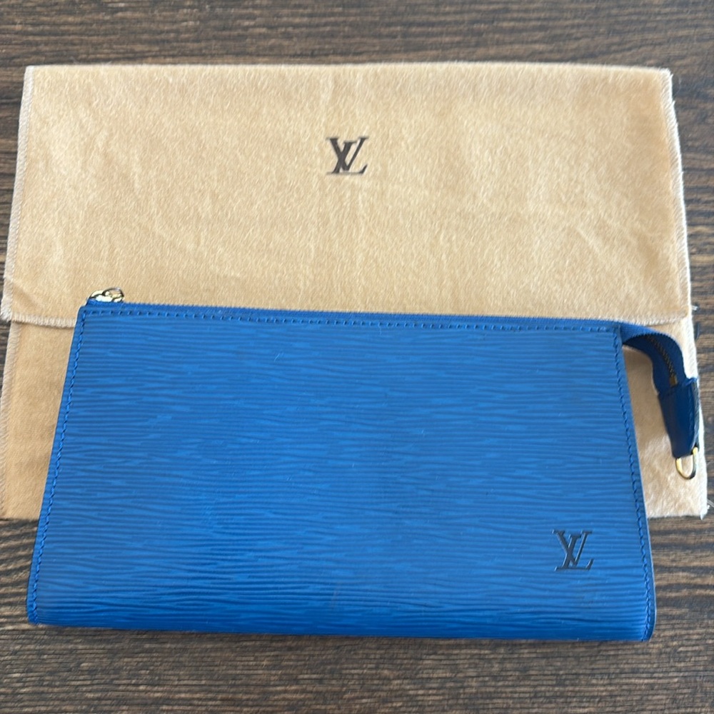 Louis Vuitton Blue Epi Leather Accessories Pochette w/ Dust Bag and COA - Picture 14 of 15